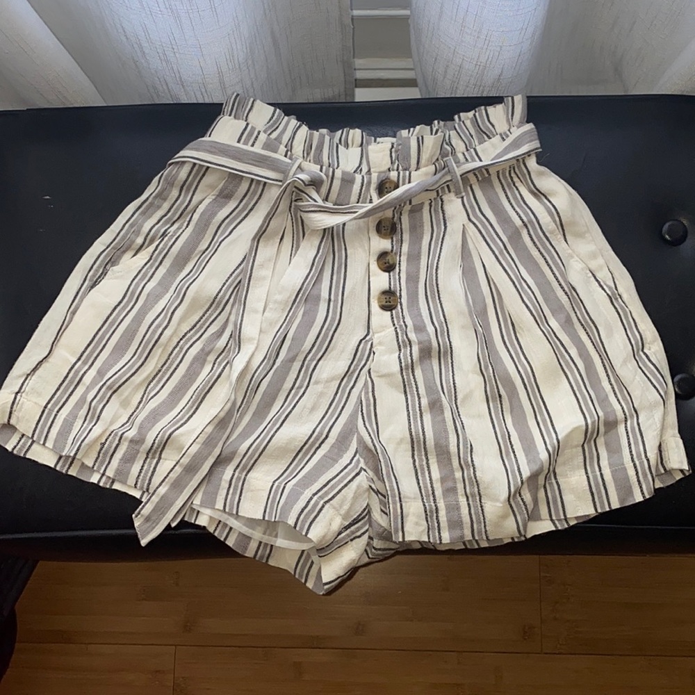 size small american eagle shorts